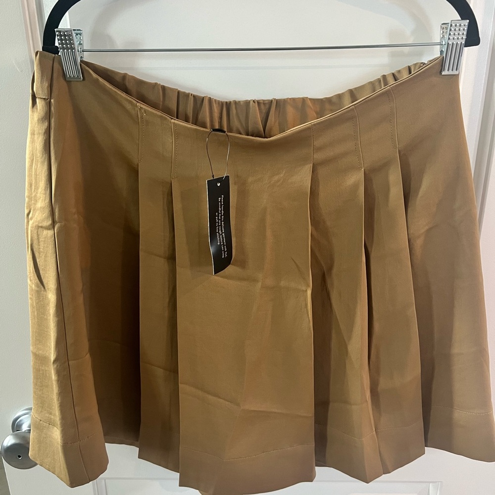 Banana Republic Factory Camel silky skort